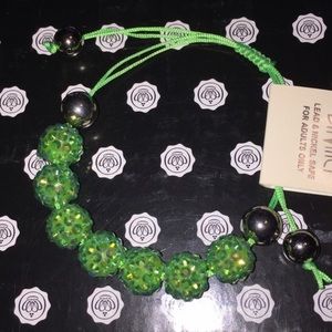 💚FREE W $35 PURCHASE•FRIENDSHIP BRACELET W GREEN SPHERES💚